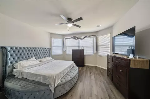Bedroom - 2302 Raider Dr, Conroe, TX 77301 photo 4 of 5