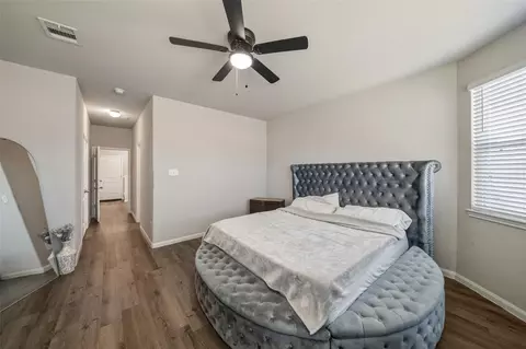 Bedroom - 2302 Raider Dr, Conroe, TX 77301 photo 5 of 5