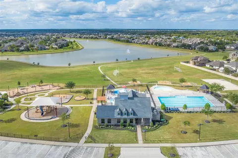 View/Area - 2414 Cherry Ruby Dr, Rosharon, TX 77583 photo 2 of 14