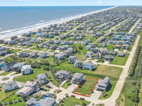 4009 Mutiny Ct, Galveston, TX 77554
