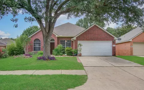 18223 Heathridge Ln, Cypress, TX 77433