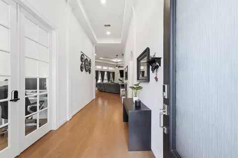 Entry Way - 30 Spring Basket Trl, Spring, TX 77389 photo 2 of 2