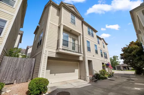 1616 W 25th St, Houston, TX 77008