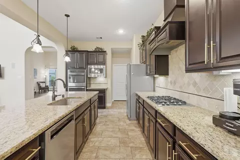 Kitchen - 24611 Morgan Pines Ct, Spring, TX 77389 photo 4 of 4