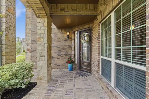 Exterior - 24611 Morgan Pines Ct, Spring, TX 77389 photo 4 of 5