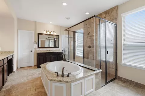 Bath - 24611 Morgan Pines Ct, Spring, TX 77389 photo 2 of 8