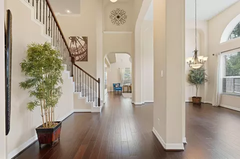 Entry Way - 24611 Morgan Pines Ct, Spring, TX 77389 photo 3 of 7
