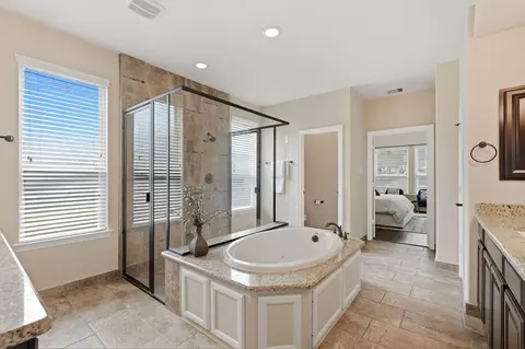Bath - 24611 Morgan Pines Ct, Spring, TX 77389 photo 4 of 8
