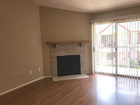 2120 El Paseo St #1810, Houston, TX 77054