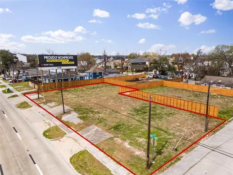 1025 N N Loop, Houston, TX 77022
