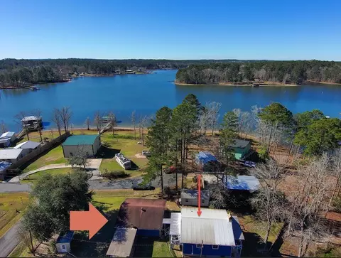 170 Crestwood Dr, Burkeville, TX 75932