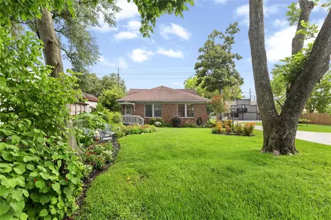 Exterior - 906 Higgins, Humble, TX 77338 photo 5 of 8