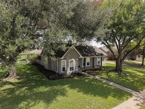 1411 Bittersweet Ct, Richmond, TX 77406