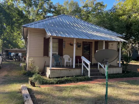 703 E Terrell Ave, Crockett, TX 75835