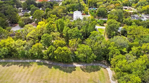 939 Avenue J Pi, Conroe, TX 77301