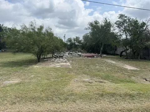 207 W 2nd St, Bishop, TX 78343