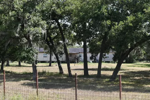 14600 Fm 530, Hallettsville, TX 77964