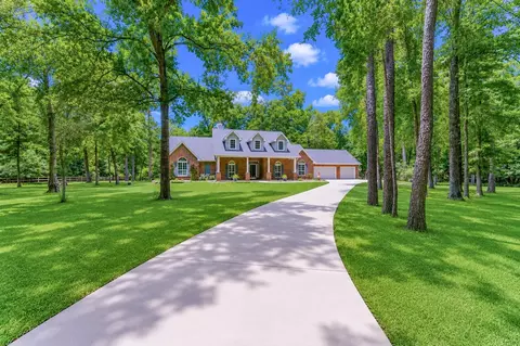 16812 Mustang Trail Dr, Magnolia, TX 77355