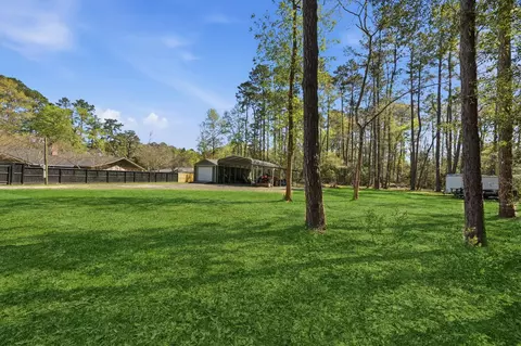 1105 S College Ave, Cleveland, TX 77327