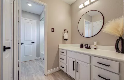 Bath - 24503 Rossmore Hill Ct, Spring, TX 77389 photo 6 of 7