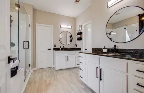 Bath - 24503 Rossmore Hill Ct, Spring, TX 77389 photo 2 of 7