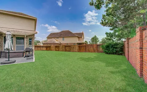 Exterior - 24503 Rossmore Hill Ct, Spring, TX 77389 photo 7 of 7