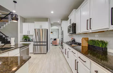 Kitchen - 24503 Rossmore Hill Ct, Spring, TX 77389 photo 4 of 7