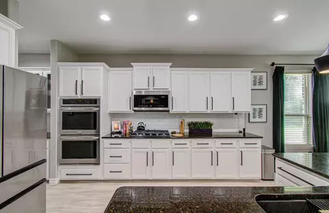 Kitchen - 24503 Rossmore Hill Ct, Spring, TX 77389 photo 7 of 7