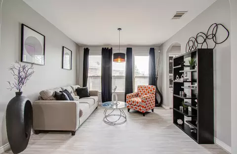 Living - 24503 Rossmore Hill Ct, Spring, TX 77389 photo 1 of 4