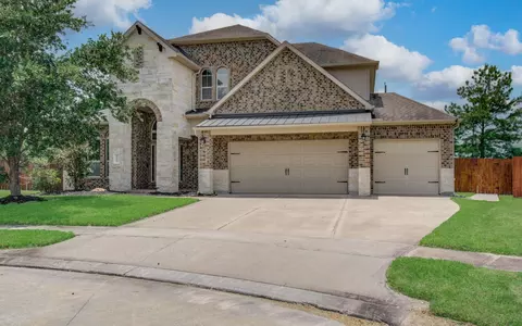 Exterior - 24503 Rossmore Hill Ct, Spring, TX 77389 photo 2 of 7