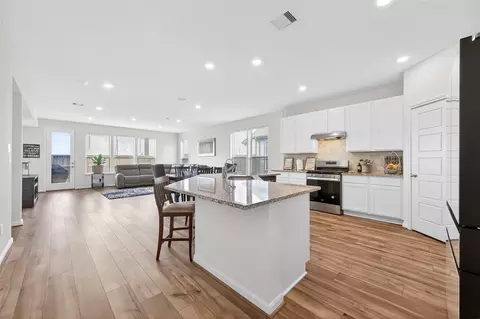 3043 Kastania Ln, Fresno, TX 77545