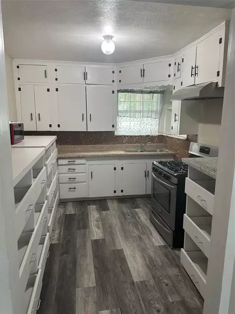 2263 Rainbow Dr, Houston, TX 77023