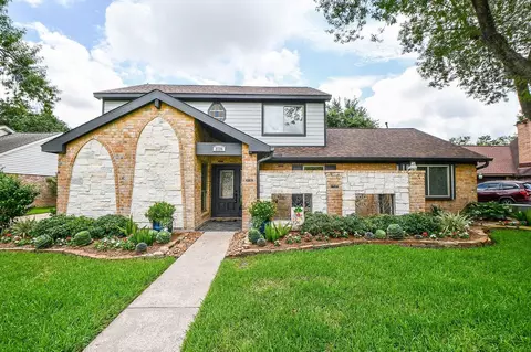 2726 Triway Ln, Houston, TX 77043