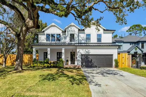 4902 Oak Forest Dr, Houston, TX 77018