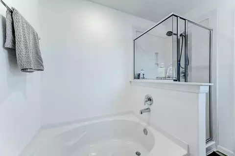 Bath - 5530 Broad Spruce St, Spring, TX 77373 photo 3 of 6