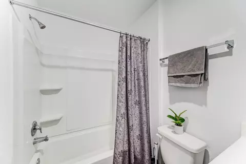 Bath - 5530 Broad Spruce St, Spring, TX 77373 photo 6 of 6