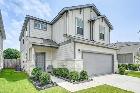 Exterior - 5530 Broad Spruce St, Spring, TX 77373 photo 3 of 12