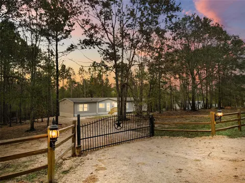 455 Hickory Hill Rd, Cleveland, TX 77328