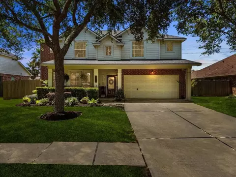 926 Mystic Village Ln, Seabrook, TX 77586