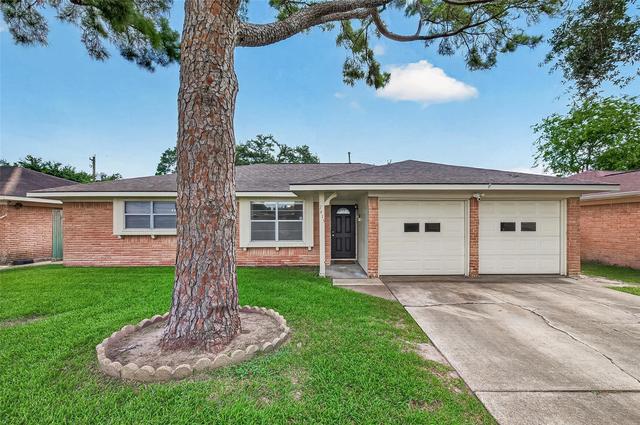 7415 Troulon Dr, Houston, TX 77074