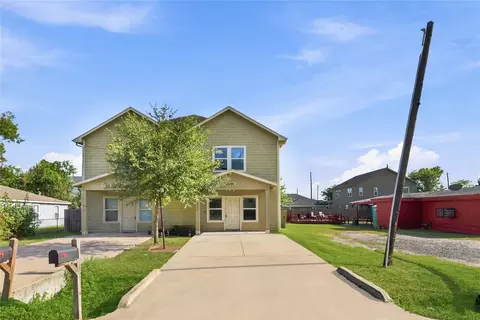 4310 Larkspur St #A, Houston, TX 77051