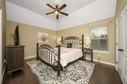 Bedroom - 5 Copper Cv, Conroe, TX 77304 photo 4 of 4