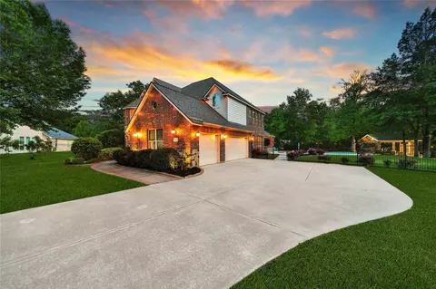 Exterior - 5 Copper Cv, Conroe, TX 77304 photo 3 of 11