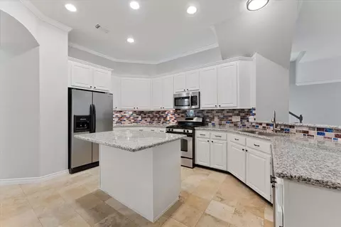 Kitchen - 29823 Spring Terrace Dr, Spring, TX 77386 photo 2 of 5