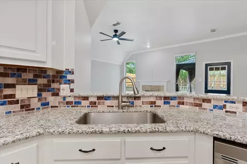 Kitchen - 29823 Spring Terrace Dr, Spring, TX 77386 photo 5 of 5