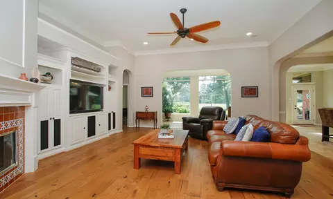 Living - 20110 Stormy Pine Ln, Spring, TX 77379 photo 2 of 5