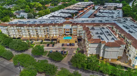 7575 Kirby Dr #2202, Houston, TX 77030