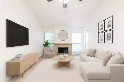 10051 Westpark Dr #218, Houston, TX 77042