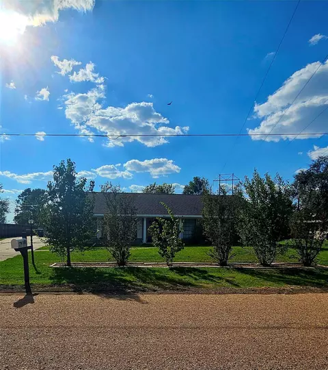 117 Laughlin Rd, Eagle Lake, TX 77434