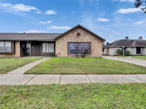 2226 Spring Dusk Ln, Spring, TX 77373